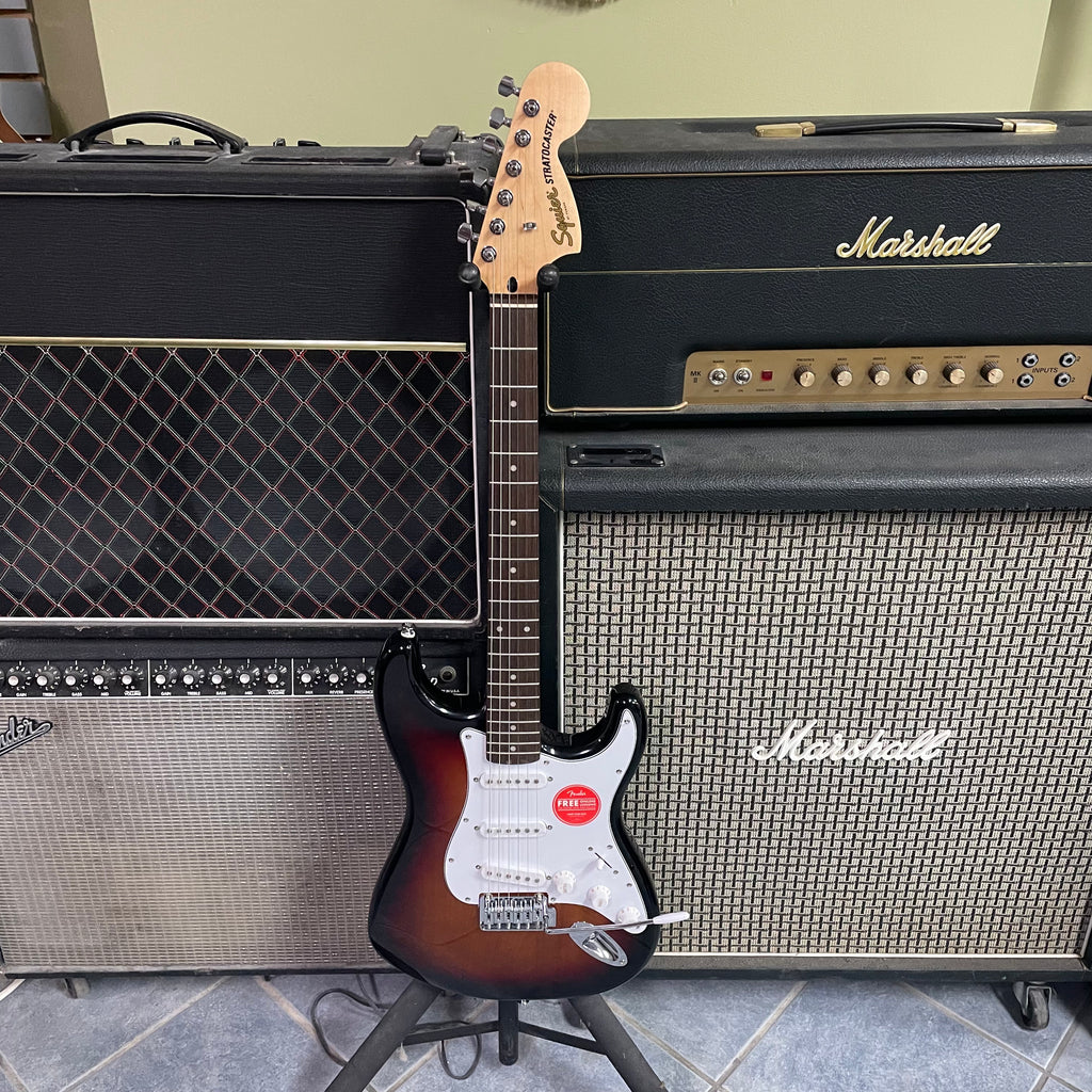 Squier Affinity Stratocaster, Laurel Fingerboard, 3-Color Sunburst