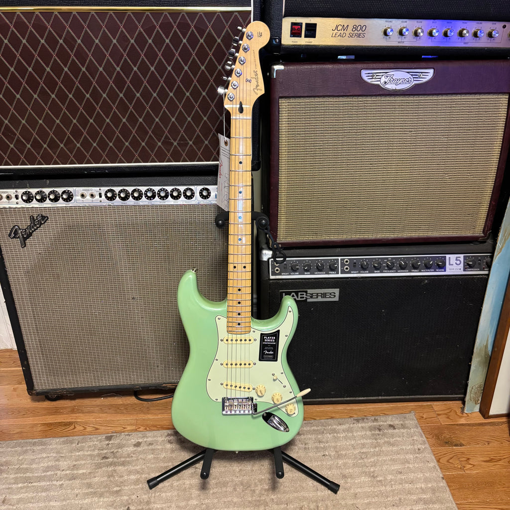 Fender Limited Edition Player Stratocaster, Sea Foam Pearl