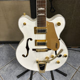 G5422TG Electromatic Classic Hollow Body Double-Cut with Bigsby and Gold Hardware, Snowcrest White