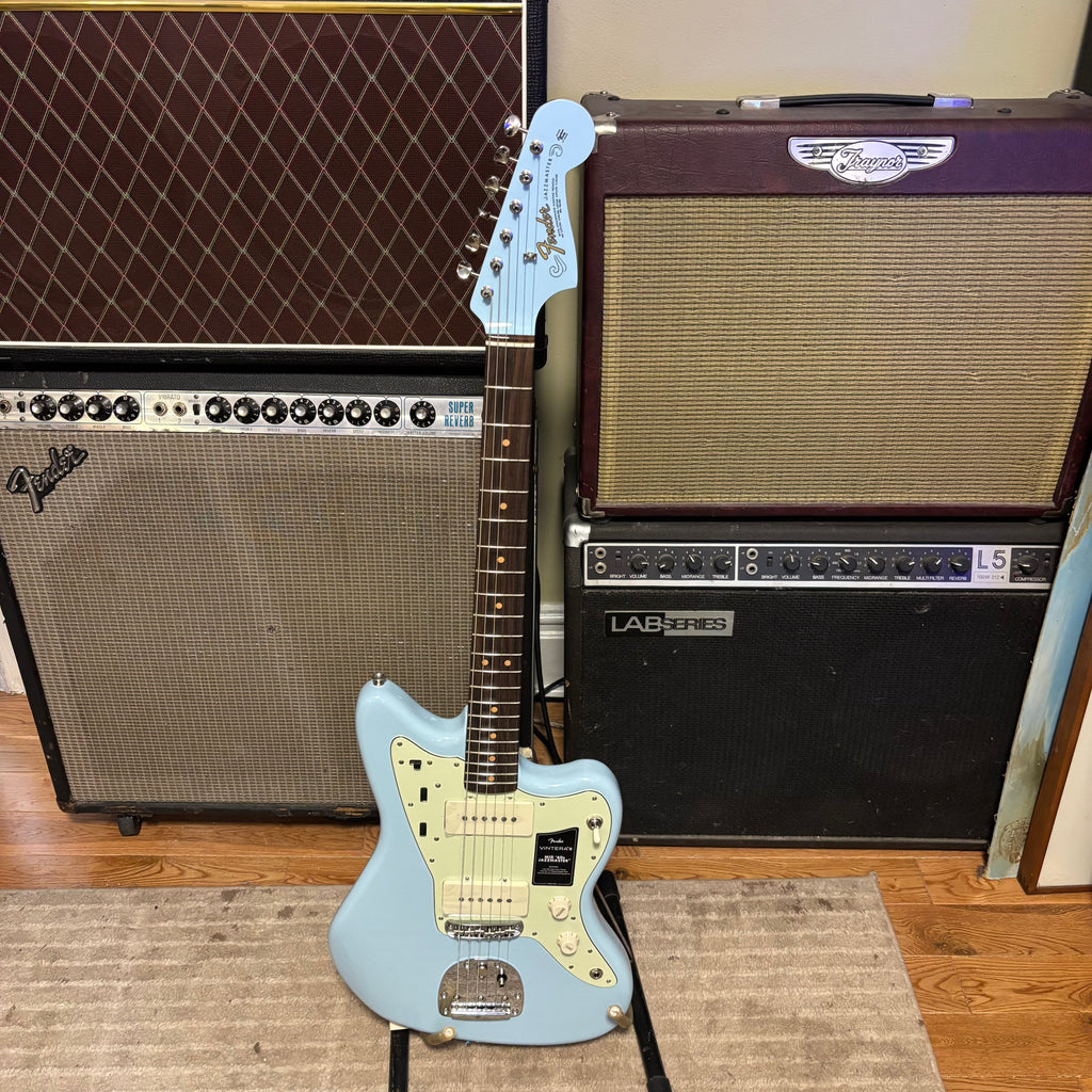 Fender Vintera III Mid '60s Jazzmaster, Rosewood Fingerboard, Sonic Blue, B-Stock