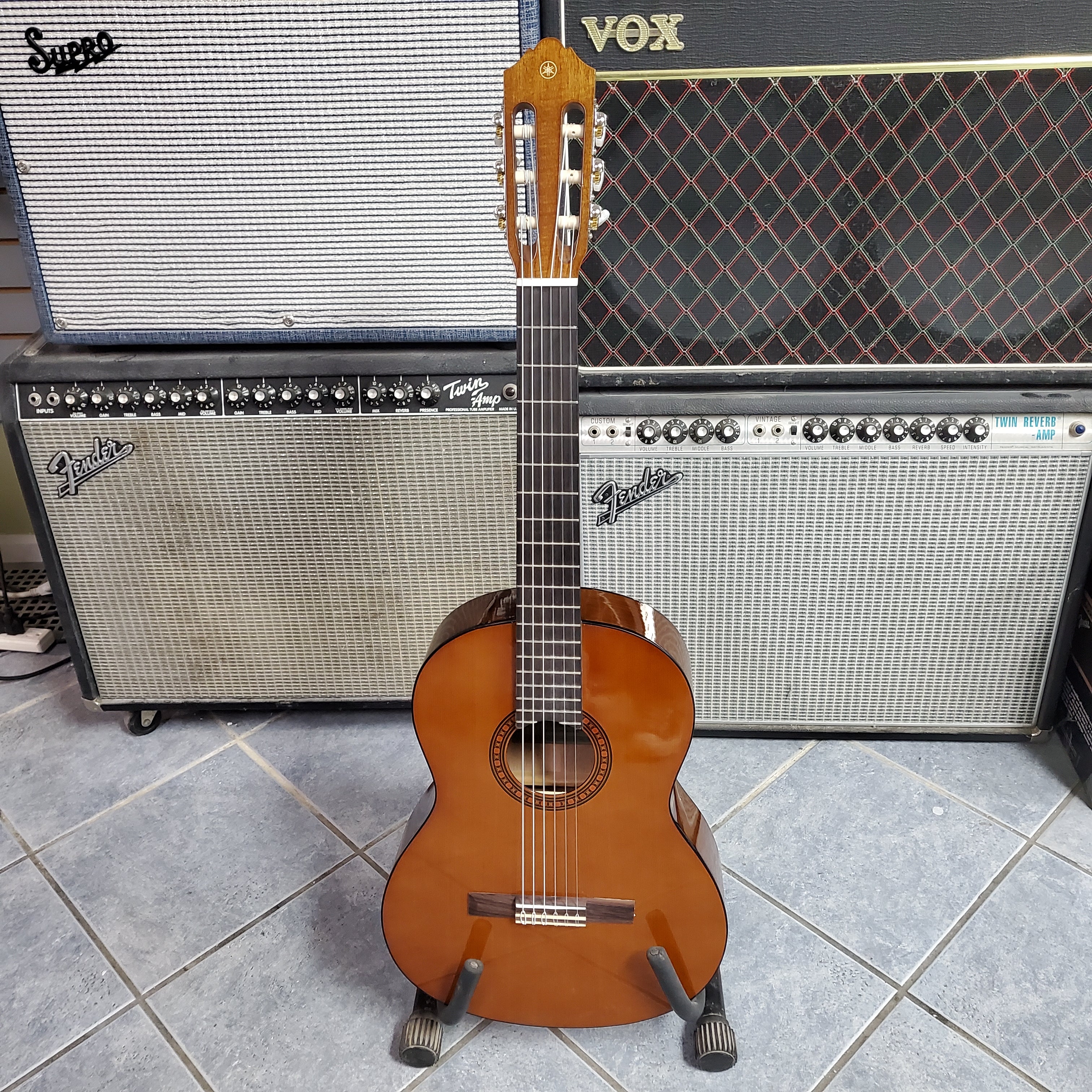 Yamaha CS40 Classical Guitar | Junction Guitars