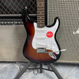 Squier  Affinity Stratocaster, Laurel Fingerboard, 3-Color Sunburst